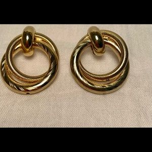Vintage Gold Tone Hoop Pierced Earrings